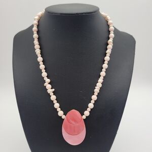 Vintage Mother of pearl Karla Jordan with pearls Beaded pink pendant necklace